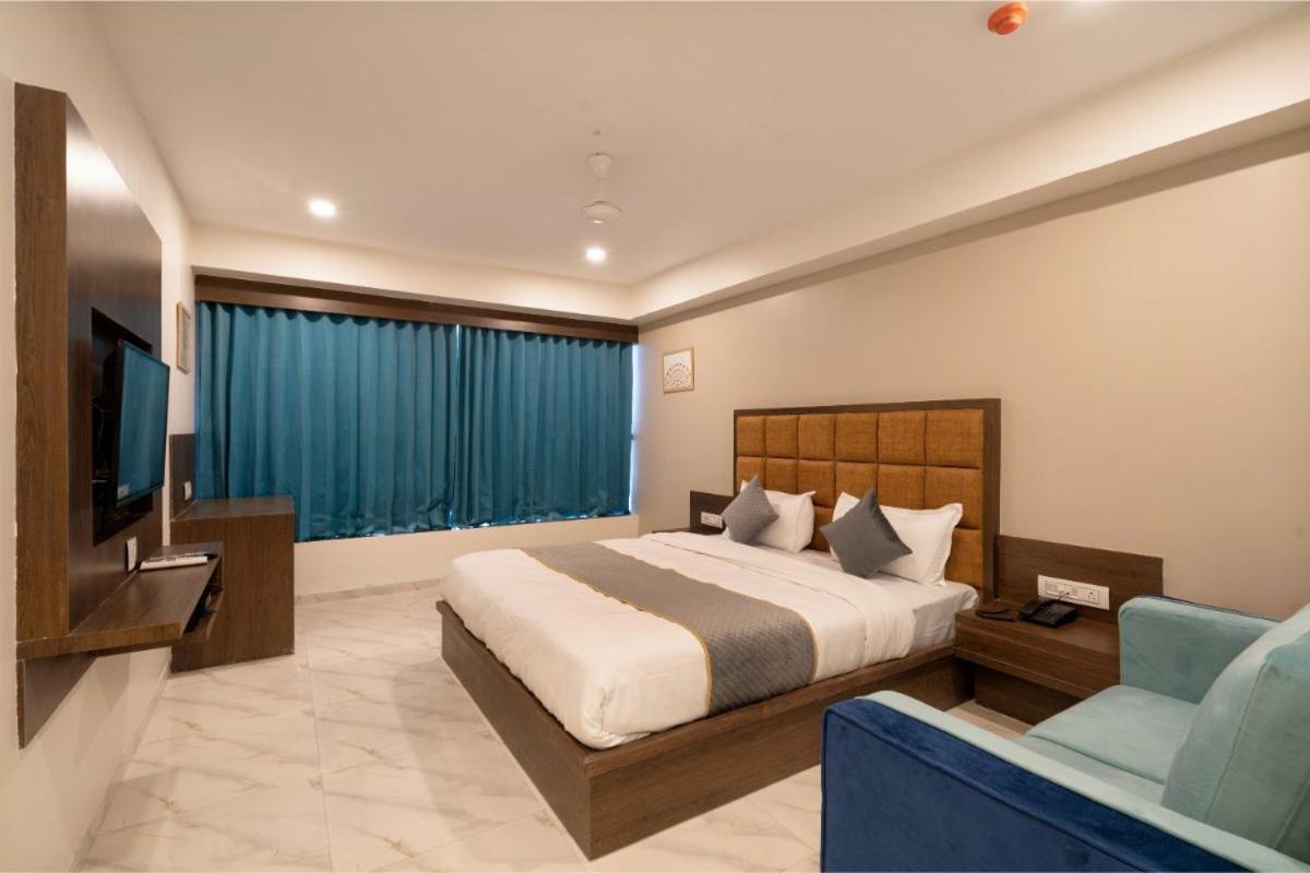 Hotel Royal 24 Ахмедабад Экстерьер фото
